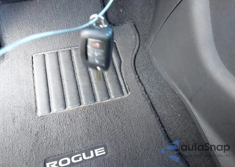 2017 Nissan Rogue S z USA, uszkodzony, nr VIN 5N1AT2MT5HC875740